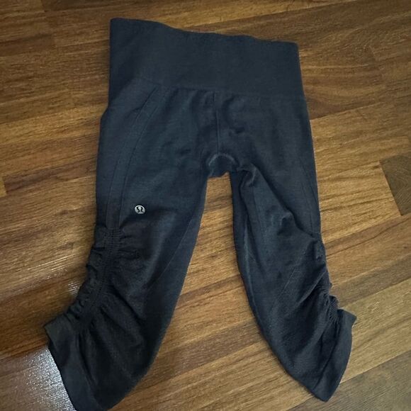 Lululemon cropped leggings - Picture 4 of 5